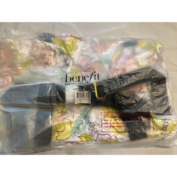 Benefit Makeup Set Mascara Eyeliner Set Duffle Bag Lot 6 New In Box - Picture 8 of 9